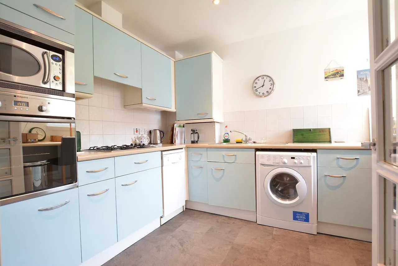 Holyrood Park - Carparking Included! Apartment Edinburgh United Kingdom